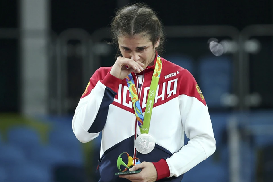 Родные Натальи Воробьевой еще не видели вживую серебряную медаль Рио. Фото: REUTERS.