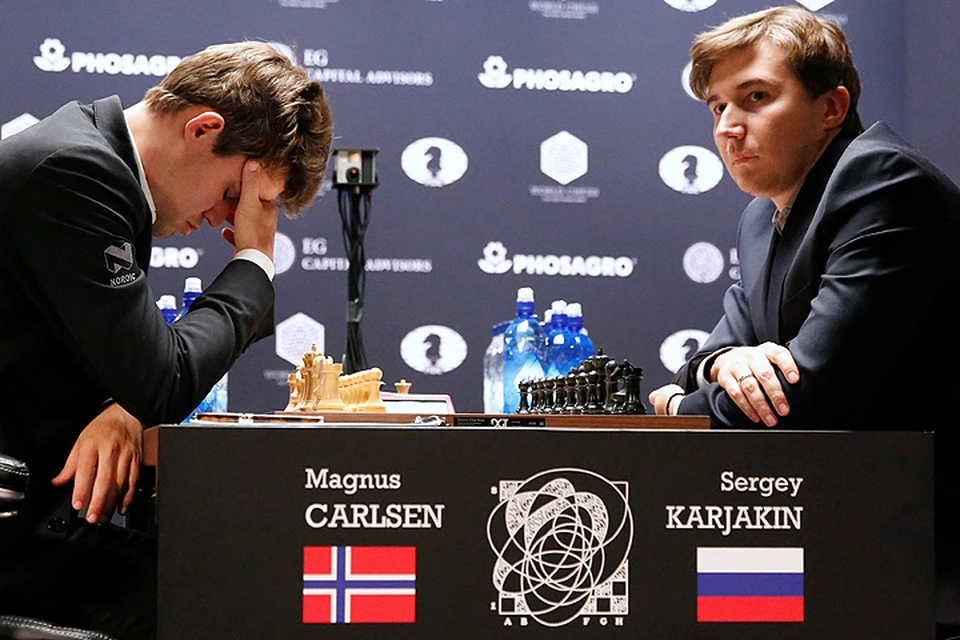 Сергей Карякин одержал первую победу в матче за шахматную корону против норвежца Карлсена.