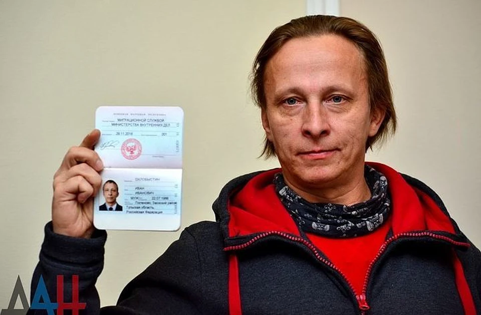 Иван Охлобыстин получил паспорт ДНР. Фото: Донецкое агентство новостей.