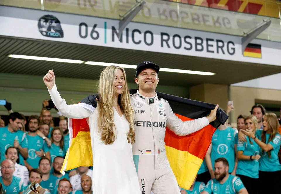 Чемпион «Формулы-1» Нико Росберг объявил о завершении карьеры.