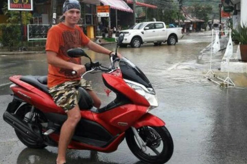 Иркутяне о наводнении в Таиланде: «Затопило несколько пляжей на Самуи, размыло берега, асфальт под водой». ФОТО: Виктор Цалко