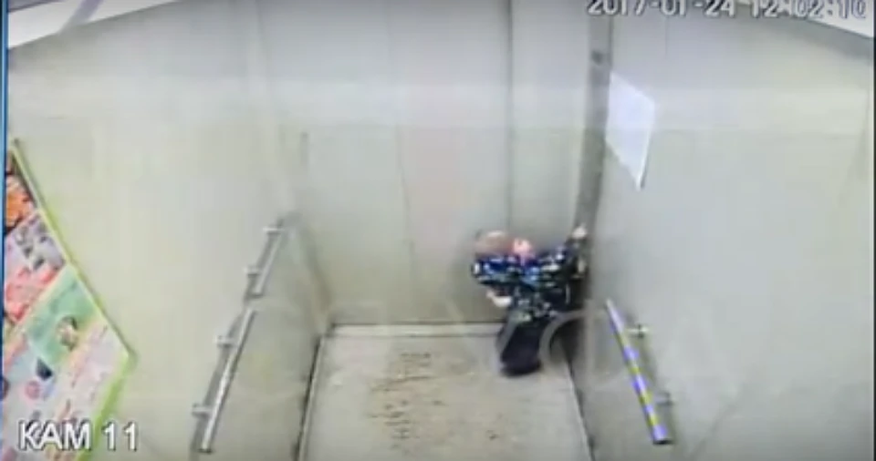 Воспитатель уфимского детского сада забыла двухлетнего малыша в лифте