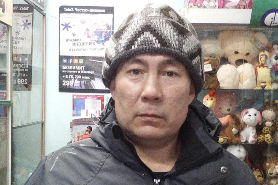 45-летний водитель скорой Андрей Хангалов под вой сирены вез в больницу мальчика с переломом плеча. Фото: личный архив Андрея Хангалова.