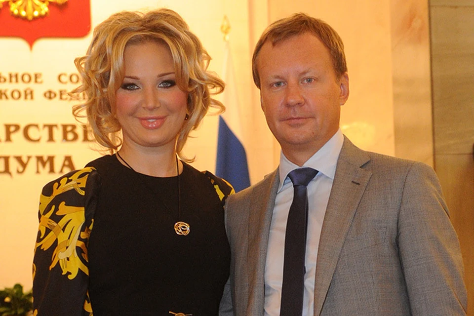 Денис Вороненков с его супругой Марией Максаковой всегда считались людьми патриотичными, и тут на тебе, приехали!