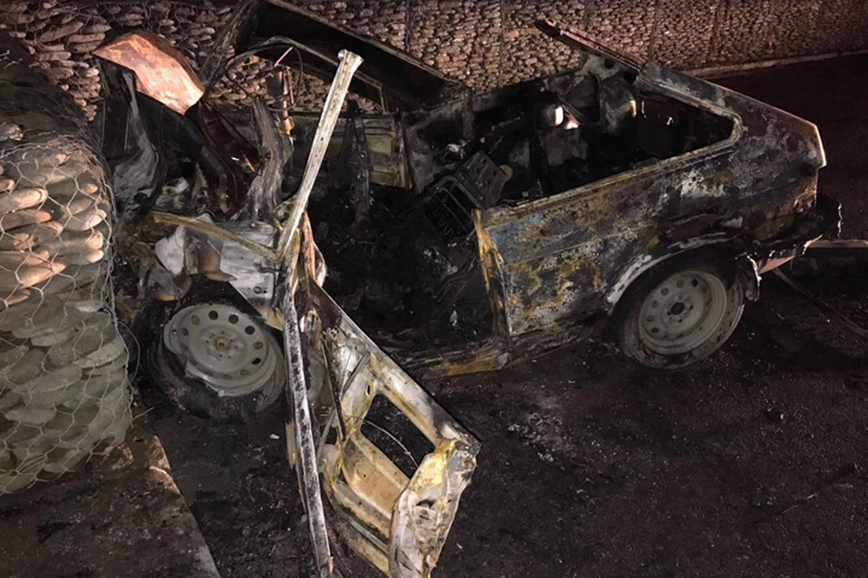 Машина выгорела дотла. Фото: пресс-служба Упрдор "Черноморье"