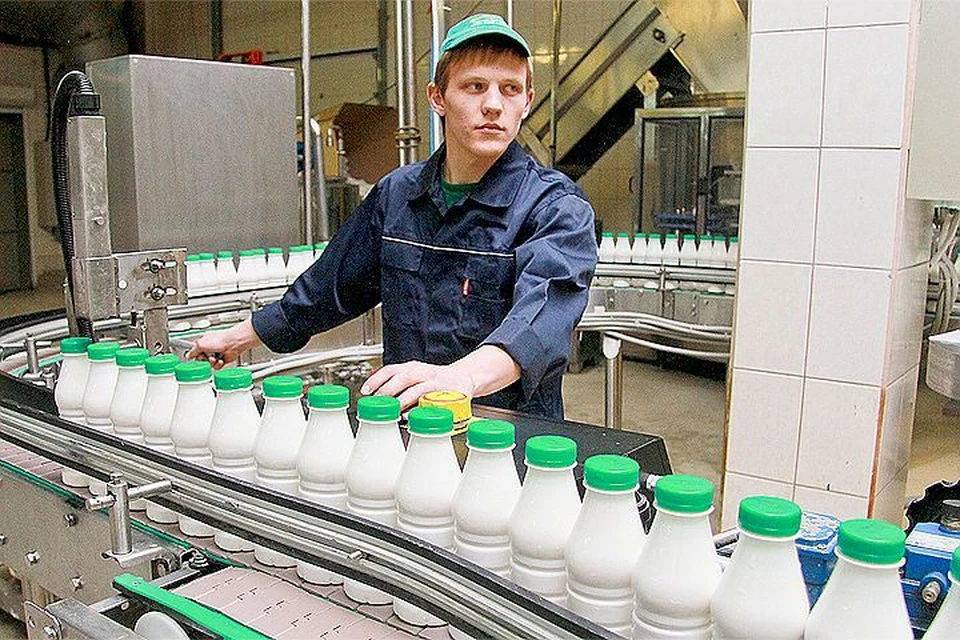 Россияне пьют все меньше молока и едят все меньше молочных продуктов.