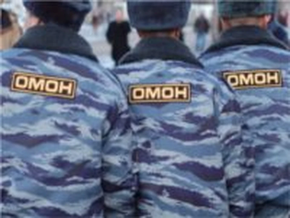 Омон в полной амуниции. Омон специальности. Сколько зарабатывает омон за 1 месяц. Сколько зарабатывают омоновцы. Зарплата сотрудника омона.