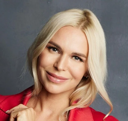 Анна ЛЬВОВА