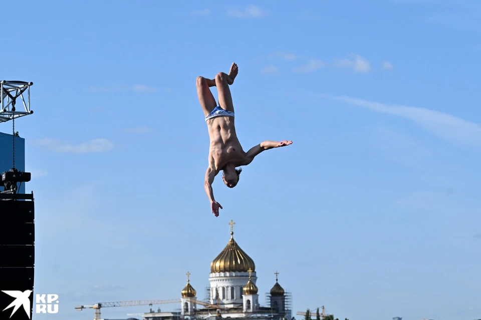 В парке «Музеон» на Крымской набережной состоялись международные соревнования по хай-дайвингу. Фото: Евгения ГУСЕВА