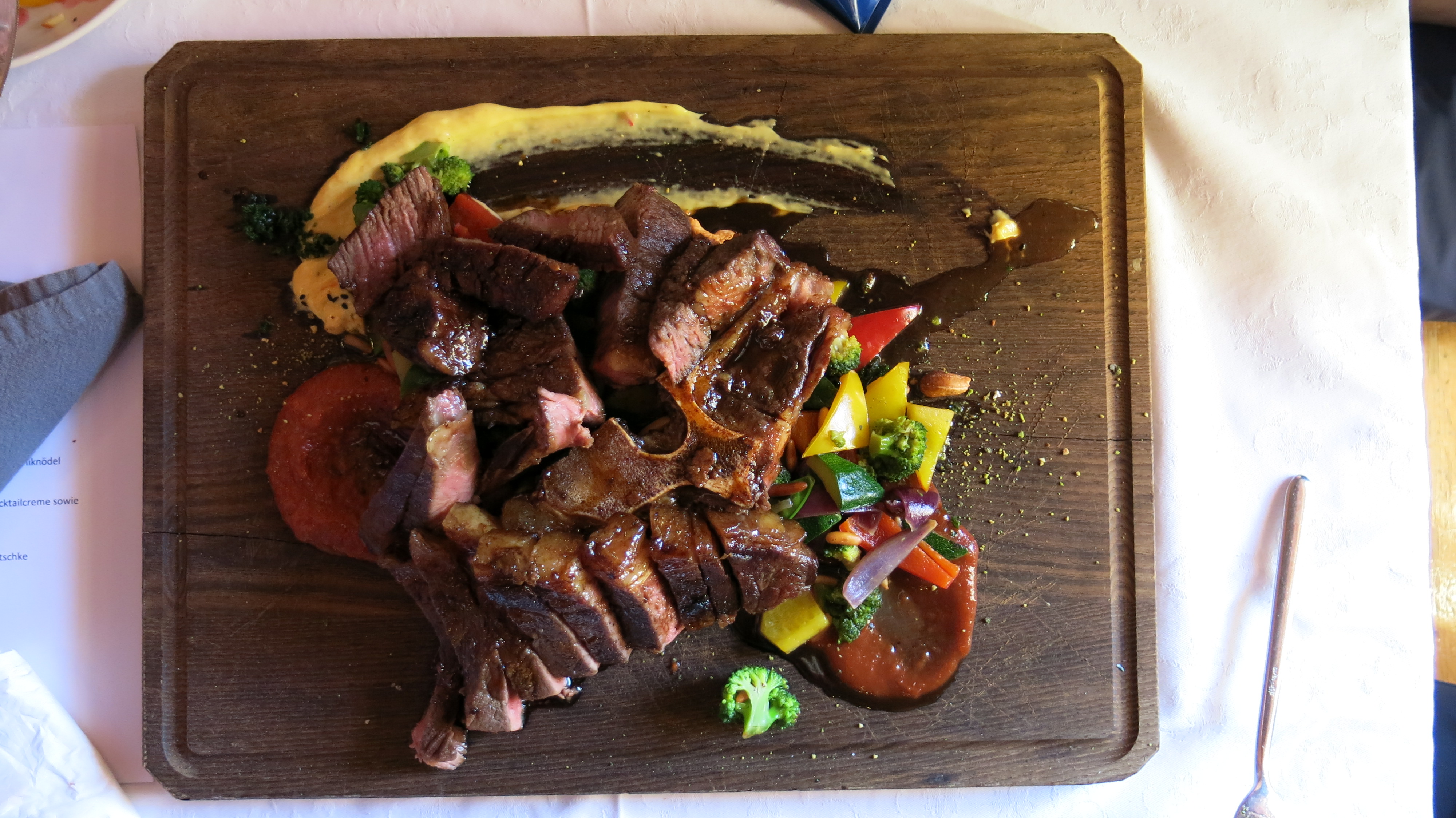 Приготовьтесь к тому, что тирольские блюда очень калорийны. Придется отрабатывать на склоне!