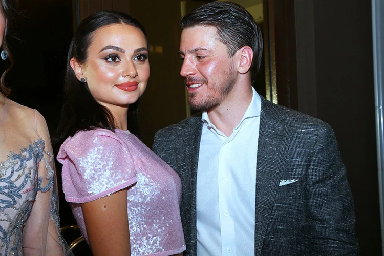 Егде жастағы ер адамдар дірілдейді Толық метражды ретро порно видеолар