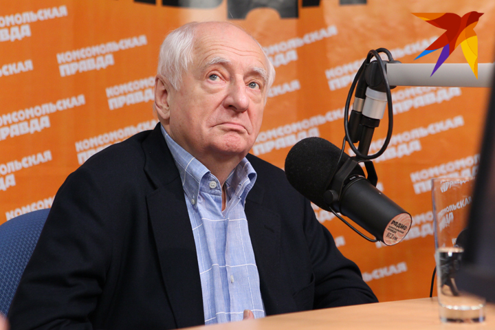 Марк Захаров в редакции "Комсомольской правды".