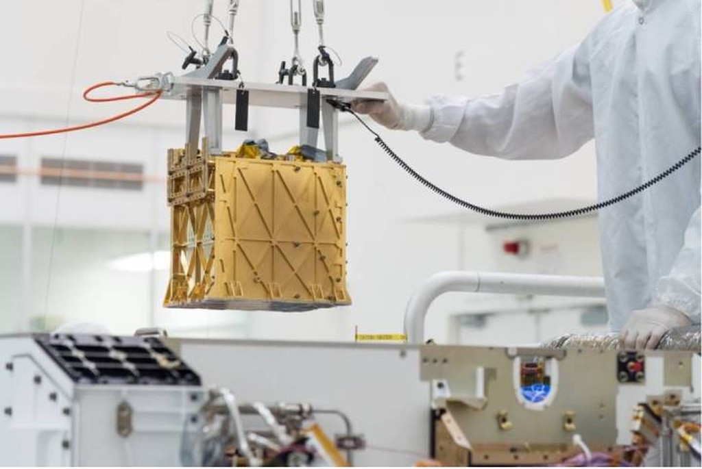Экспериментальный прибор для добычи кислорода из марсианского углекислого гназа.