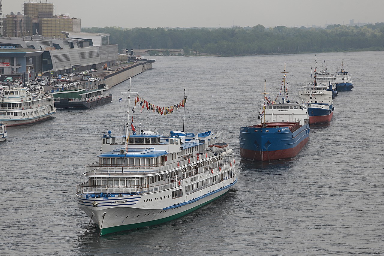 Можно прокатиться на теплоходе "Александр Матросов"