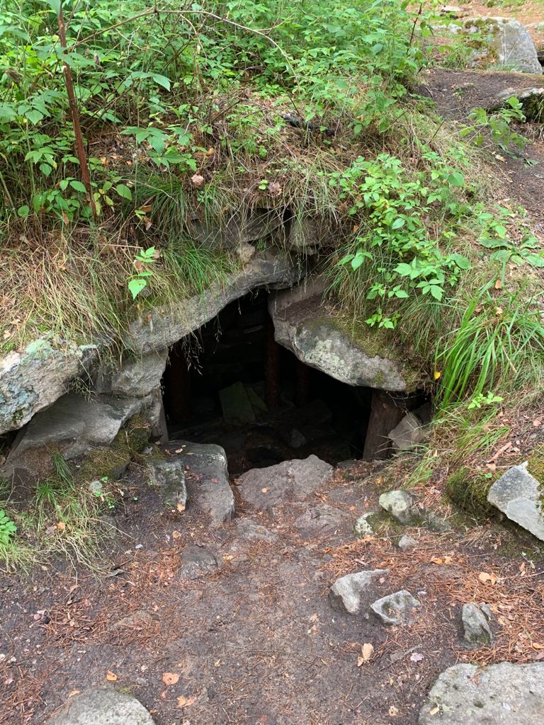 На острове Веры множество пещер