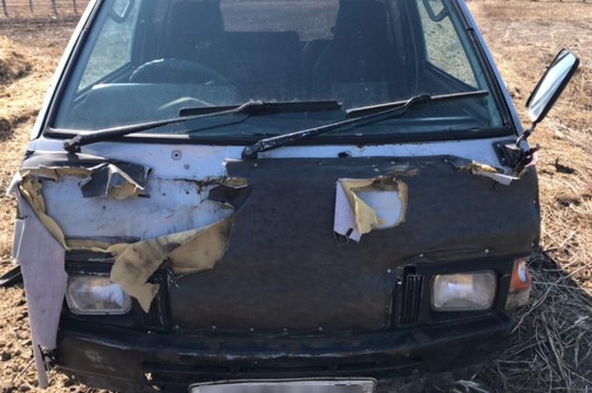 Микроавтобус, на котором подельники увозили товар.