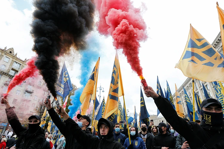 Из Украины людей в Россию выталкивает русофобия