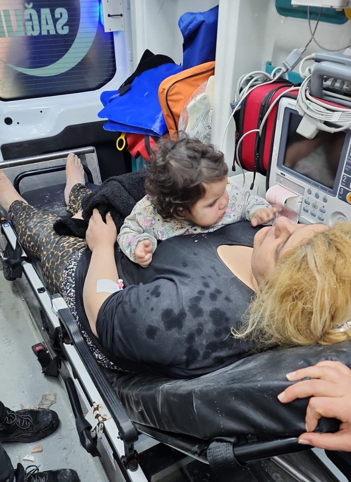 Дети землетрясение