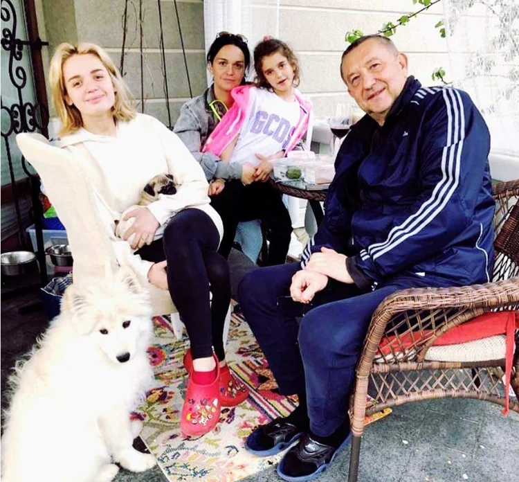 Әдемі әйелмен жыныстық қатынасты онлайн көру Рождество кешіне арналған порно