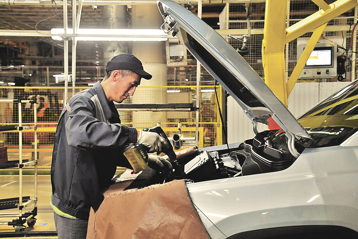 Сейчас &laquo;Москвич&raquo; собирают в основном из китайских комплектующих. Но постепенно российских деталей будет все больше.