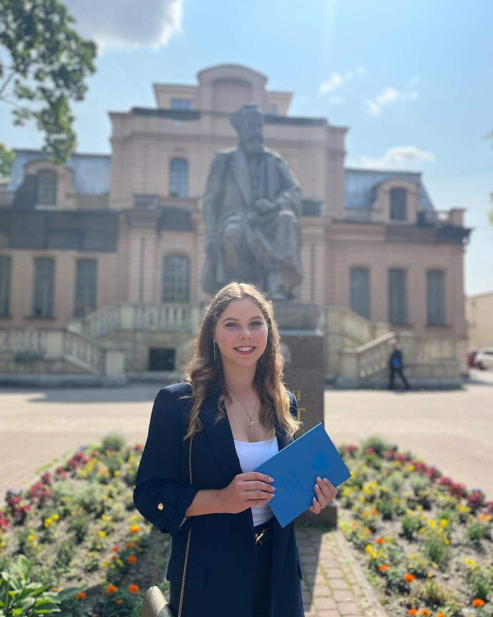 «От осинки не родятся апельсинки»: Яна Рудковская и Анастасия ...