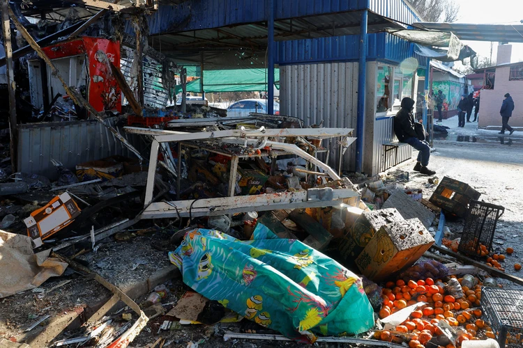 После обстрела рынка в столице ДНР погибли 28 человек