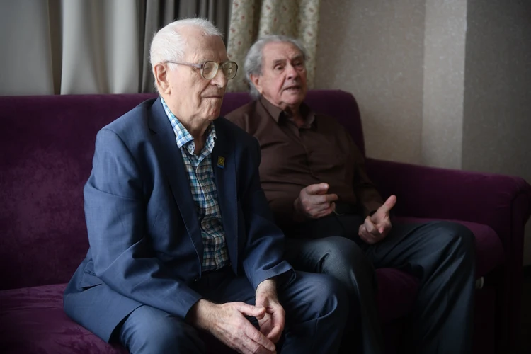 Сергей Николаевич и Владислав Георгиевич в 1959 году были студентами Уральского политеха