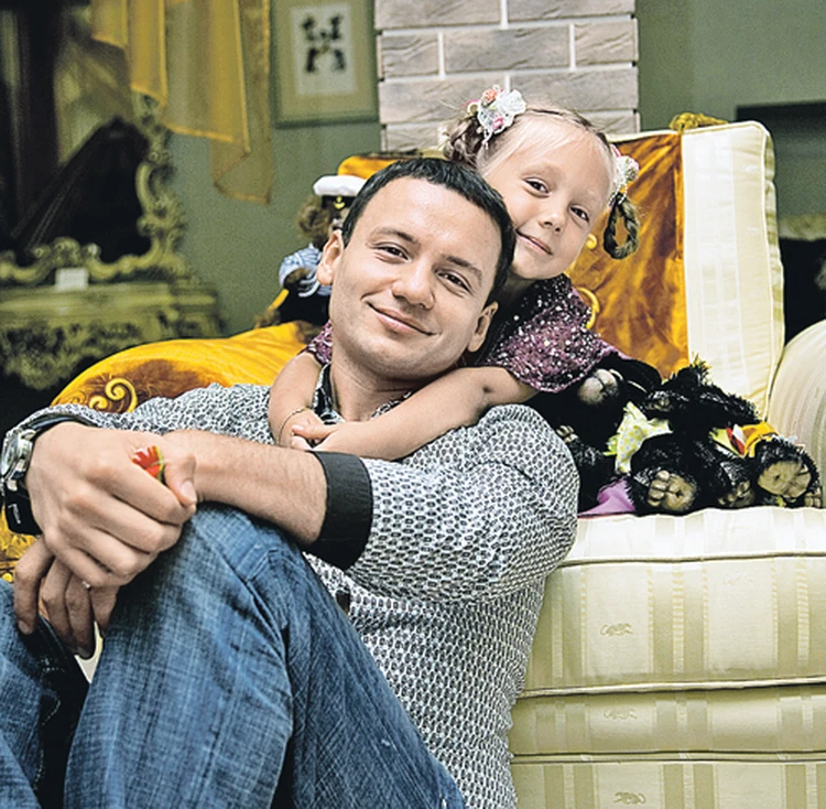 Орысша аудармасы бар «Кішкентай су перісі» порно оқиғасы