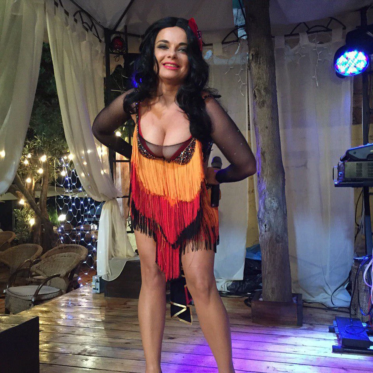 Желідегі попудағы жетілген әйелді ебет